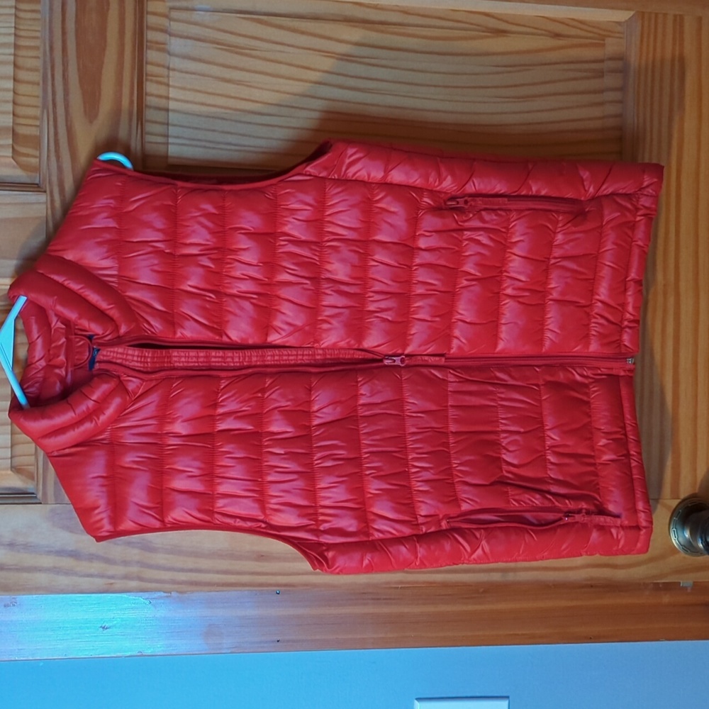 Red Puffy Vest Old Navy Men's medium